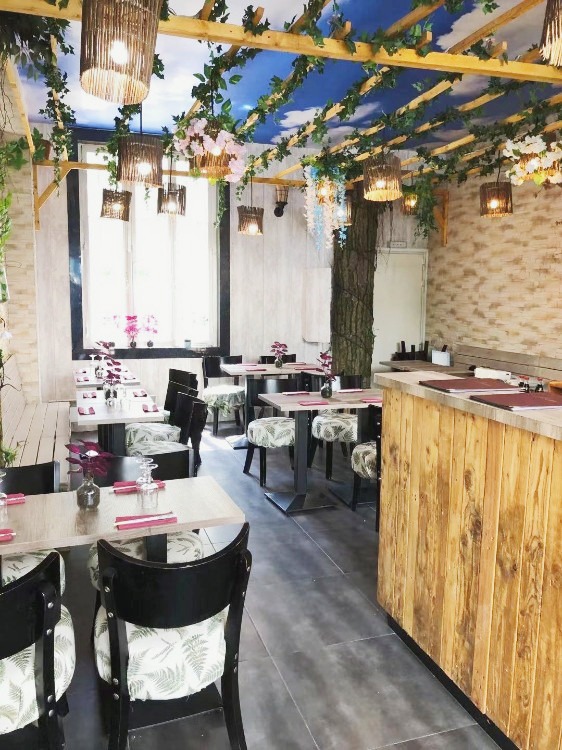 Salle du restaurant Sushi Rainbow